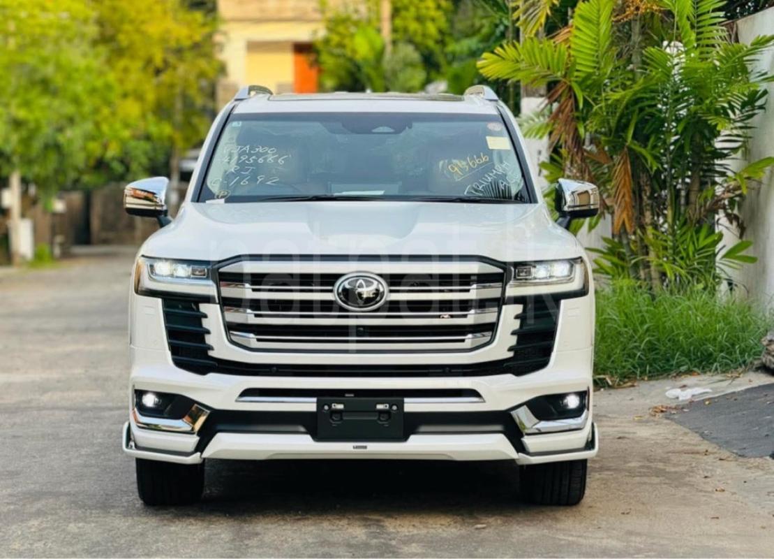 Advertisement image 6