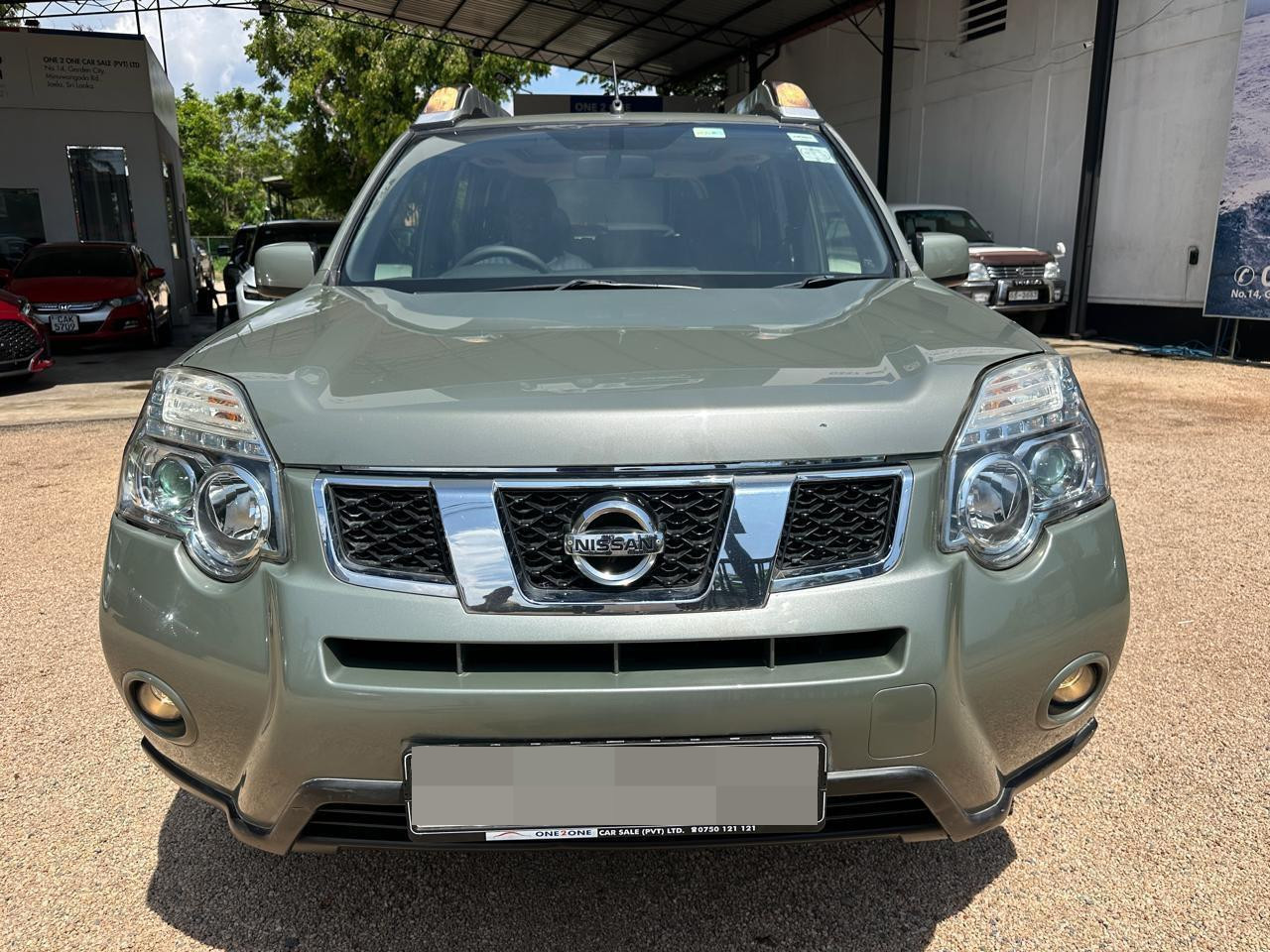 Nissan X Trail 2013 - பயன்படுத்தப்பட்டது SUV sale in Sri Lanka - patpat.lk