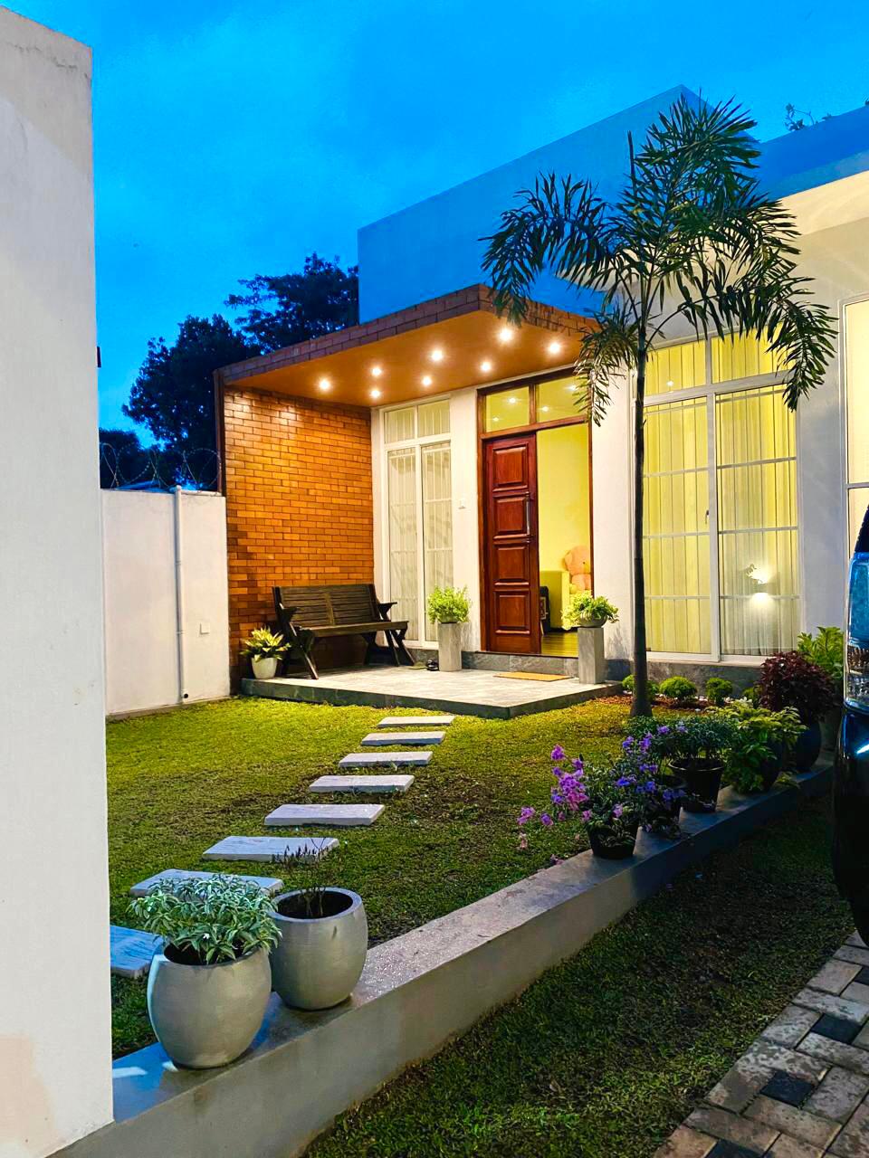 House for Sale in Athurugiriya