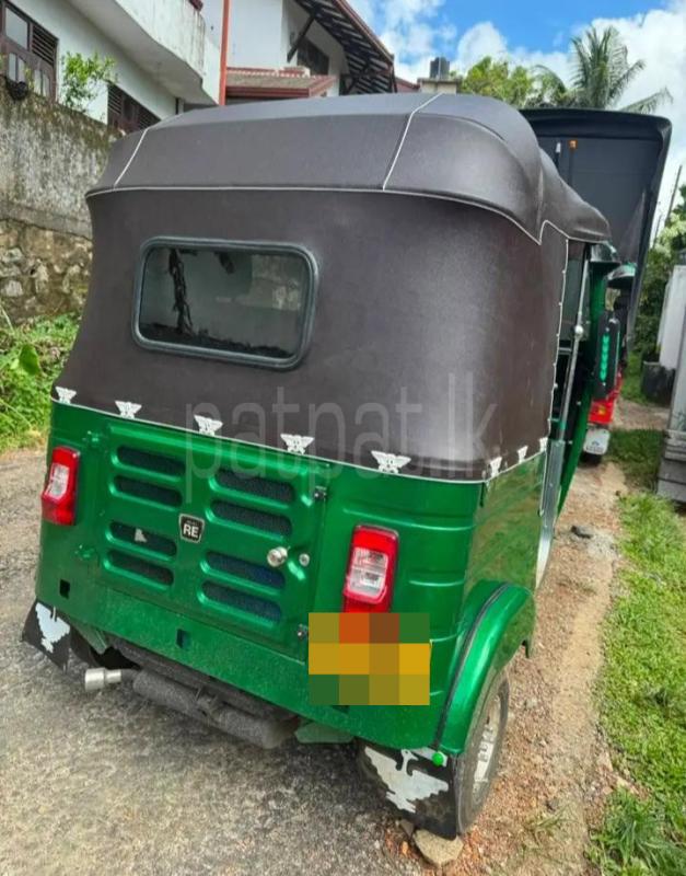 Bajaj Three Wheel 2015 - பயன்படுத்தப்பட்டது முச்சக்கர வண்டி sale in Sri Lanka - patpat.lk