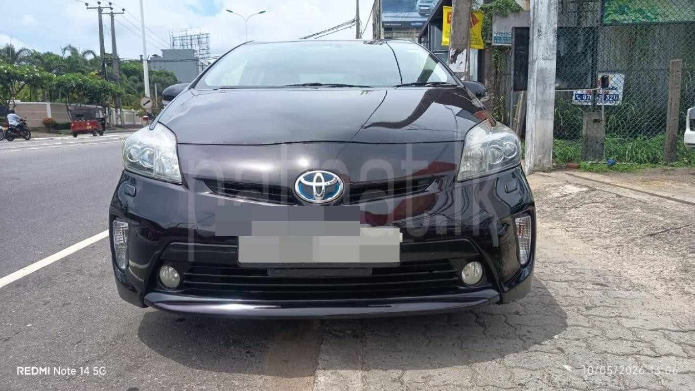 Toyota Prius 2013 - பயன்படுத்தப்பட்டது கார் sale in Sri Lanka - patpat.lk