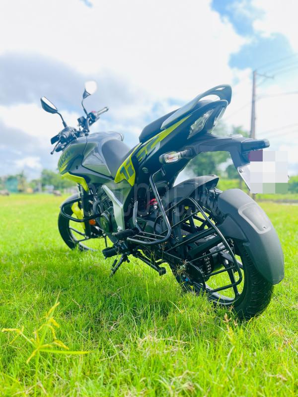 Bajaj Pulsar 2025 - பயன்படுத்தப்பட்டது பைக் sale in Sri Lanka - patpat.lk