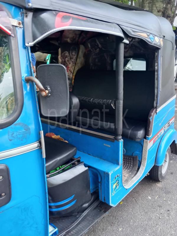 Bajaj 4 stroke 2016 - Used Three wheeler sale in Sri Lanka - patpat.lk