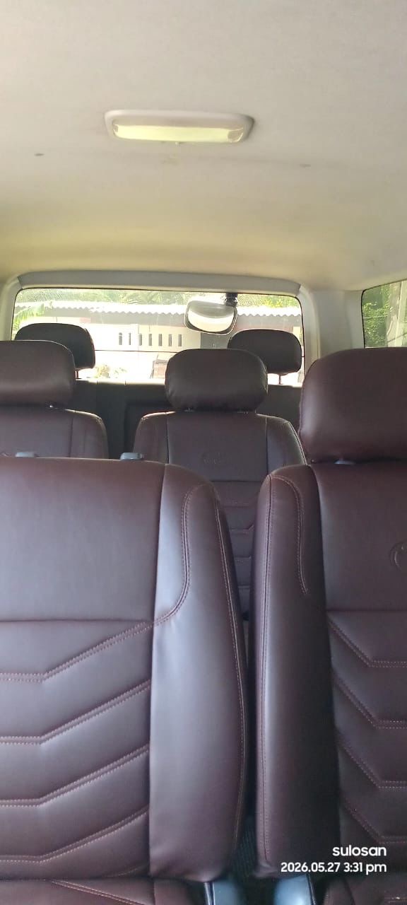 Toyota Hiace 2007 - பயன்படுத்தப்பட்டது வேன் sale in Sri Lanka - patpat.lk