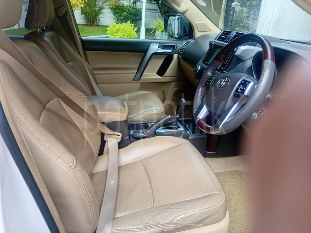 Toyota PRADO 2015 - பயன்படுத்தப்பட்டது SUV sale in Sri Lanka - patpat.lk
