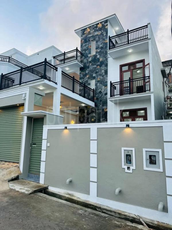 Advertisement image 4