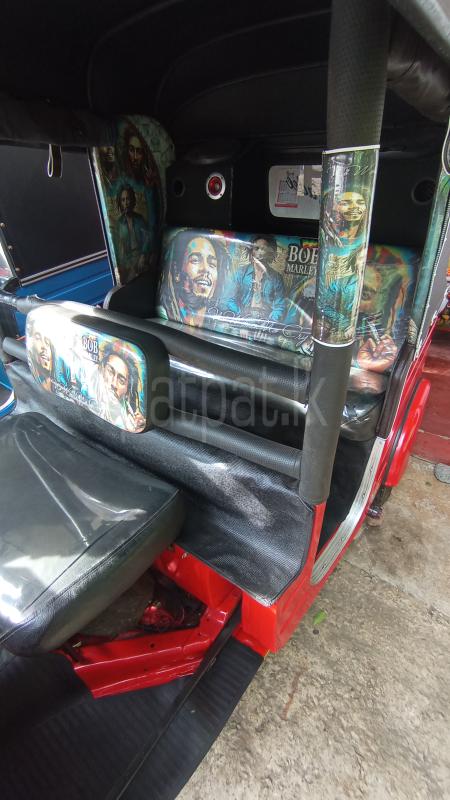 Bajaj Three Wheel 2011 - பயன்படுத்தப்பட்டது முச்சக்கர வண்டி sale in Sri Lanka - patpat.lk
