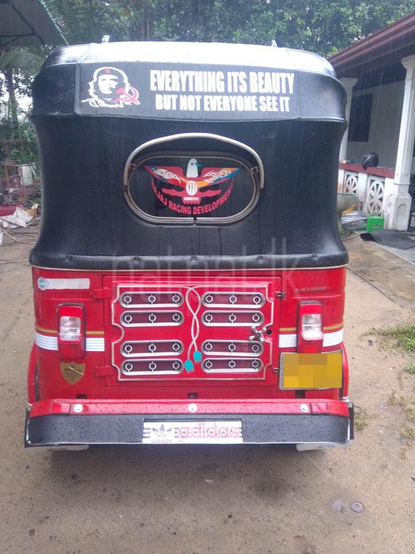 Bajaj Three Wheel 2015 - பயன்படுத்தப்பட்டது முச்சக்கர வண்டி sale in Sri Lanka - patpat.lk