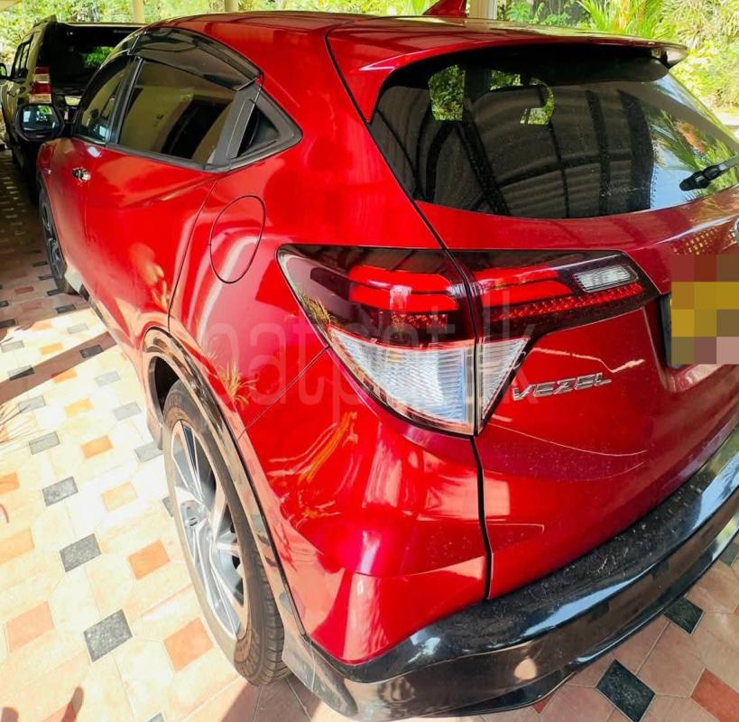 Honda Vezel 2016 - பயன்படுத்தப்பட்டது SUV sale in Sri Lanka - patpat.lk