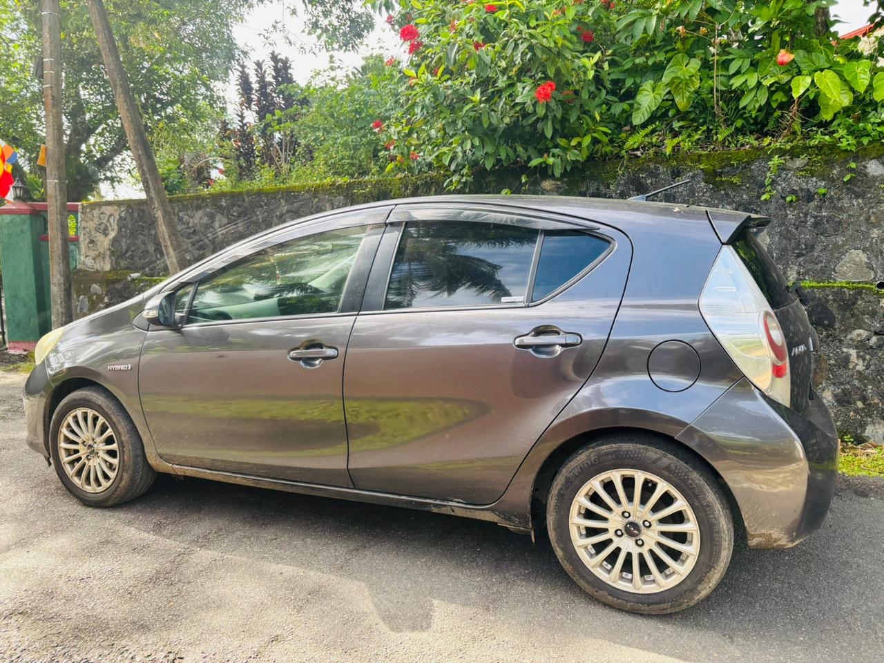 Toyota Aqua 2012 - Used Car sale in Sri Lanka - patpat.lk