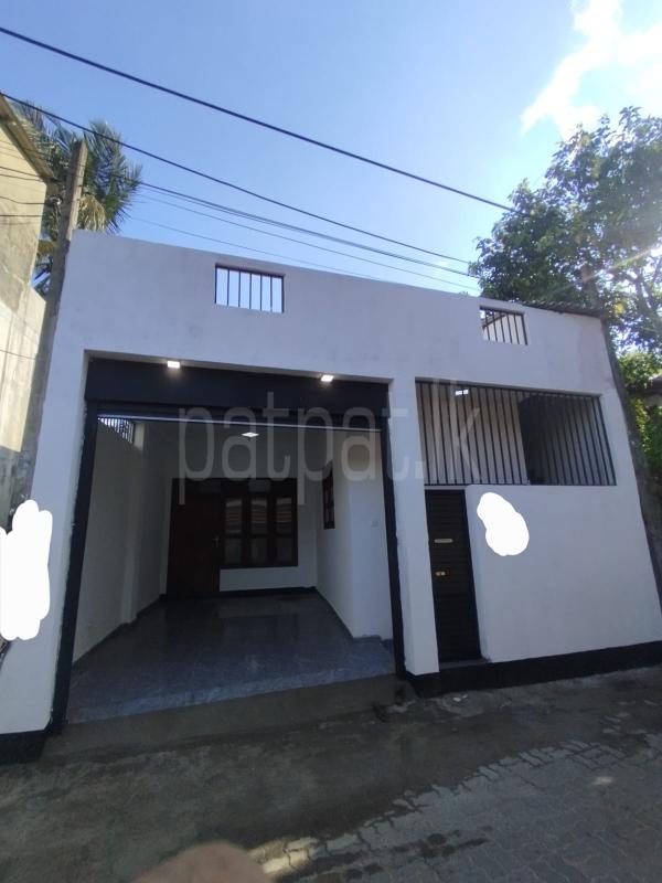 House for Sale in Wellampitiya