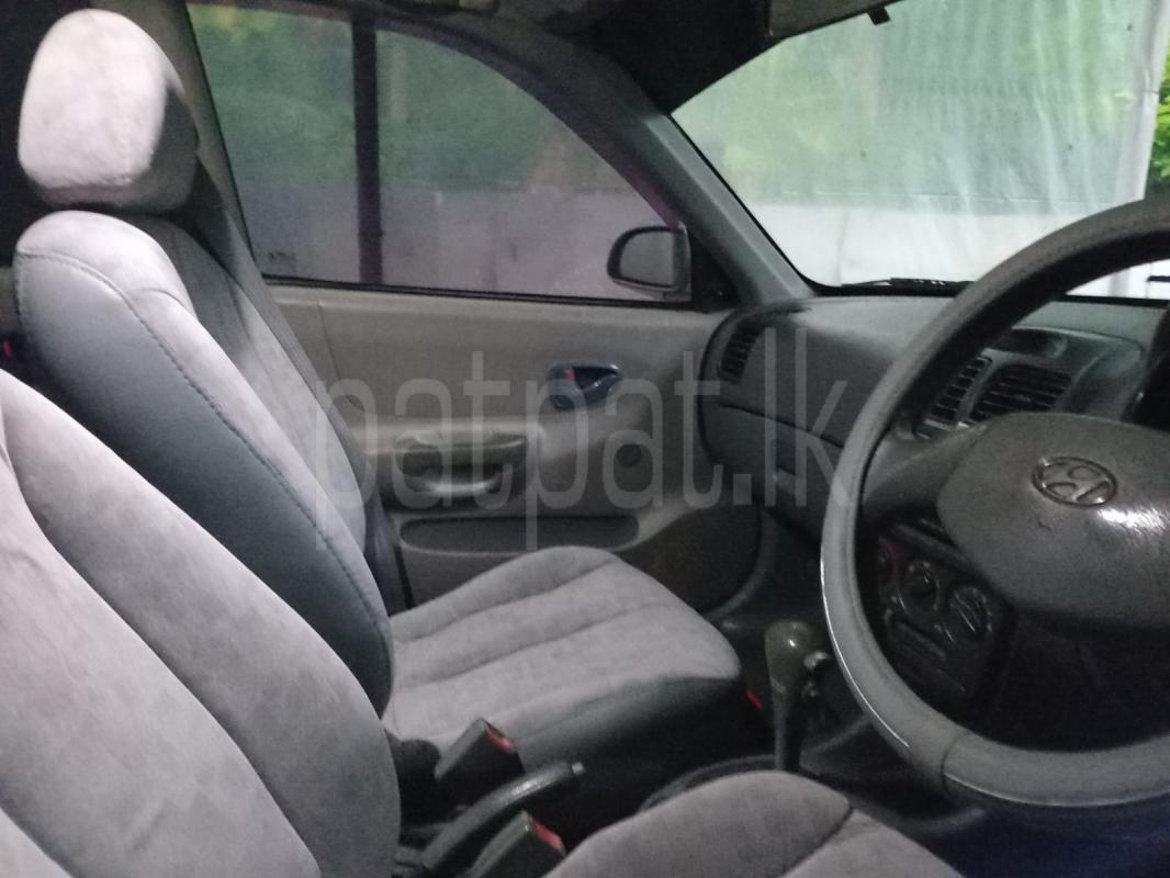 Hyundai Accent 2001 - பயன்படுத்தப்பட்டது கார் sale in Sri Lanka - patpat.lk