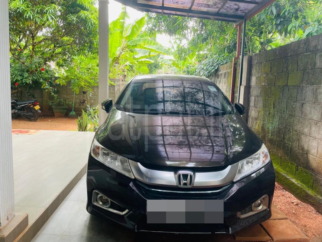 Honda Grace 2014 - பயன்படுத்தப்பட்டது கார் sale in Sri Lanka - patpat.lk