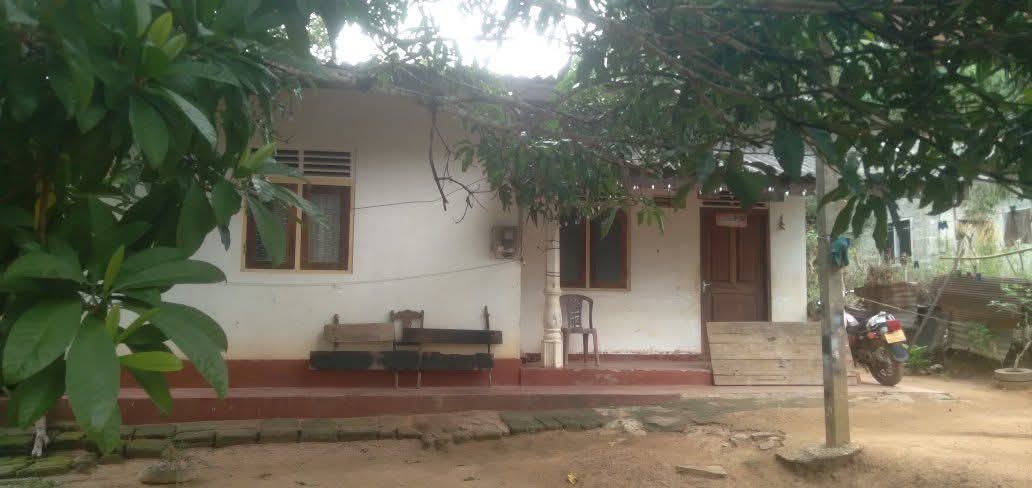 House for Sale in Mirigama ads-image-1