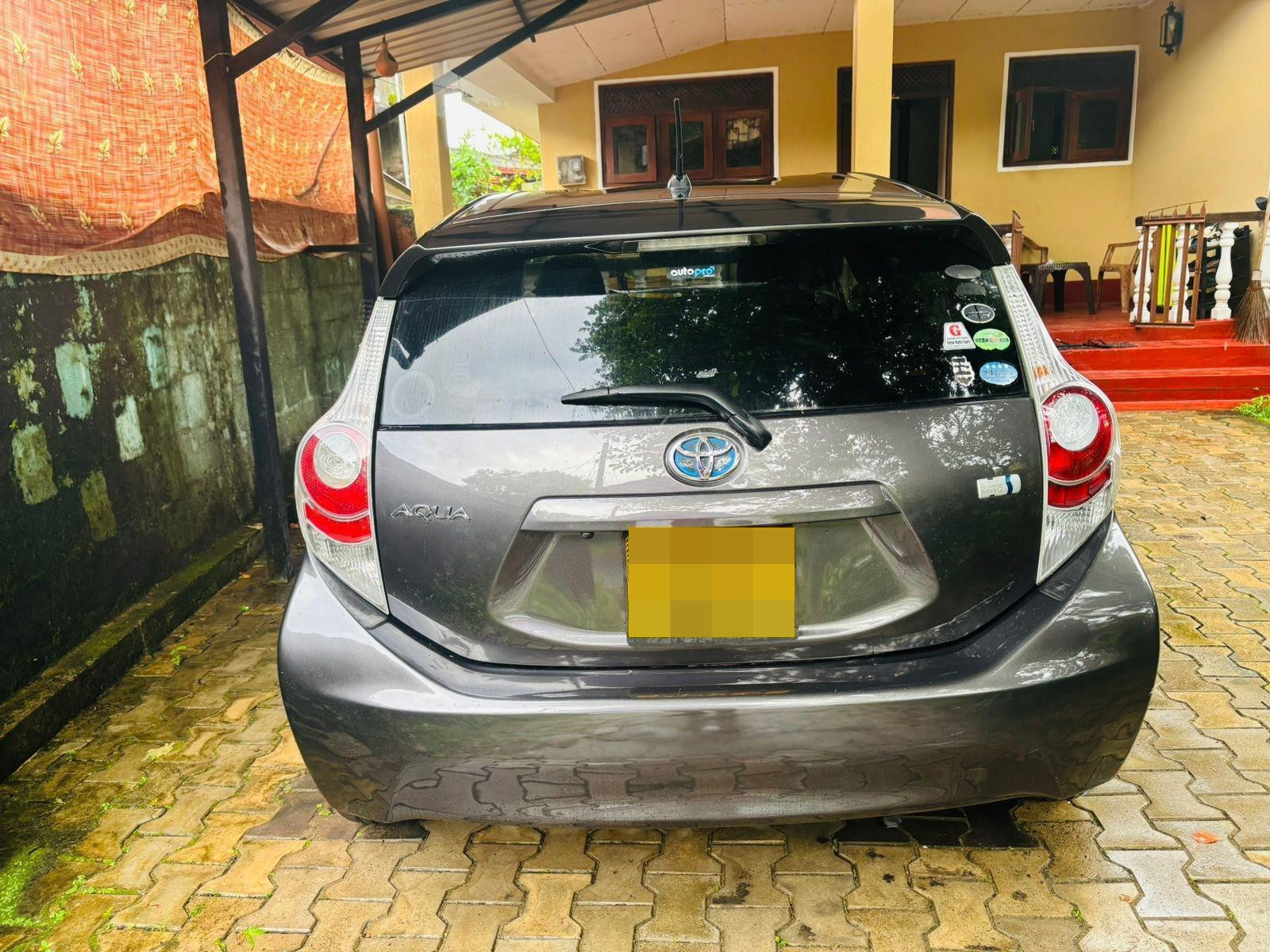 Toyota Aqua 2012 - Used Car sale in Sri Lanka - patpat.lk