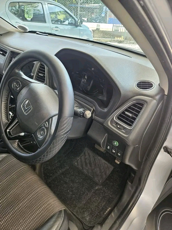 Honda Vezel 2014 - භාවිතා කරන ලද SUV රථය sale in Sri Lanka - patpat.lk