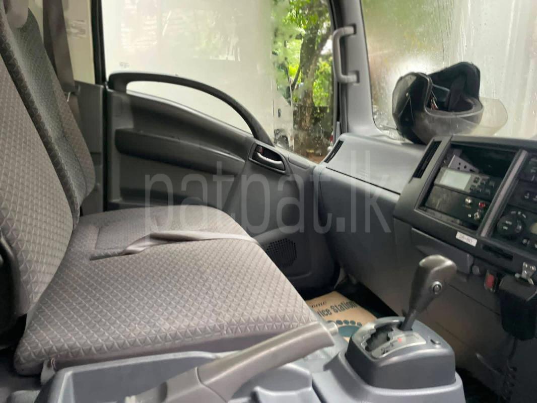 Isuzu ELF 2020 - பயன்படுத்தப்பட்டது டிரக் sale in Sri Lanka - patpat.lk