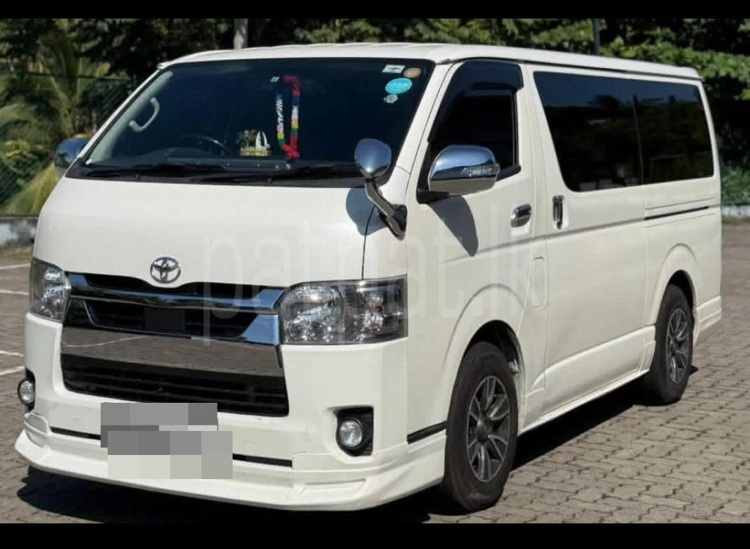 Toyota Hiace 2016 - பயன்படுத்தப்பட்டது வேன் sale in Sri Lanka - patpat.lk