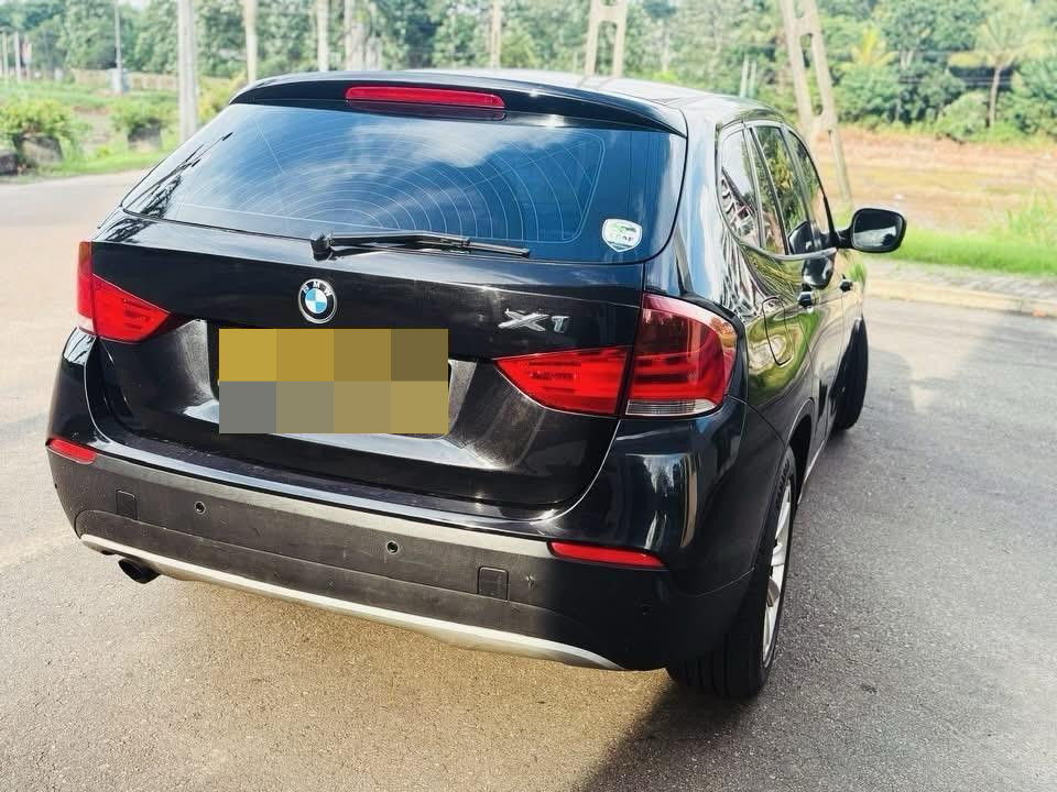 BMW x1 2011 - பயன்படுத்தப்பட்டது SUV sale in Sri Lanka - patpat.lk