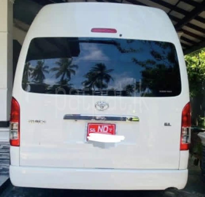 Toyota Hiace 2017 - භාවිතා කරන ලද වෑන් රථය sale in Sri Lanka - patpat.lk