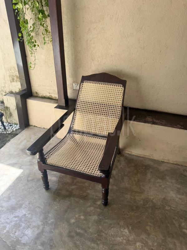 Arm Chair (Haansi Putuwa) Beautiful Masterpiece to add value to your Living area !
