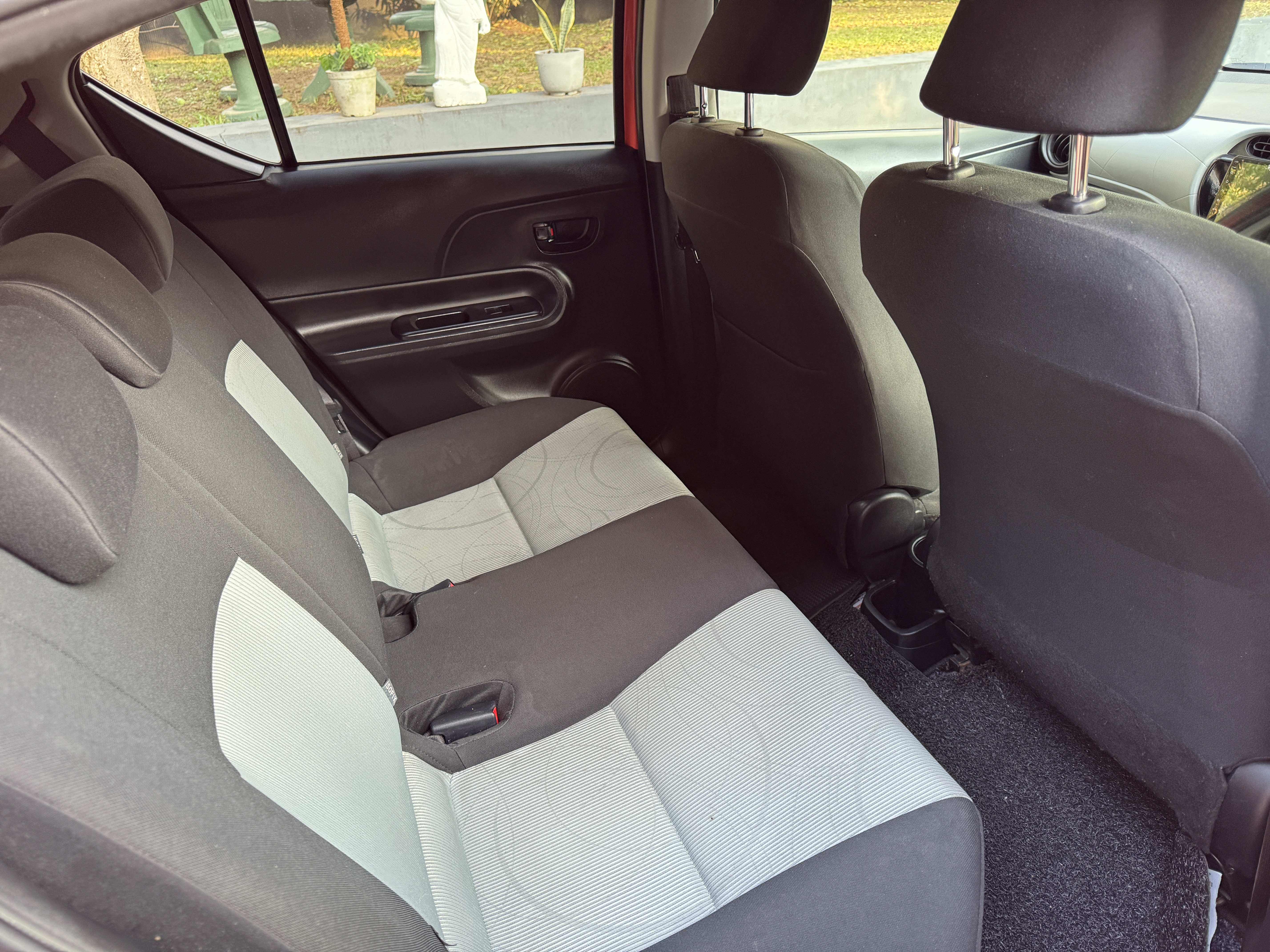 Toyota Aqua 2015 - Used Car sale in Sri Lanka - patpat.lk