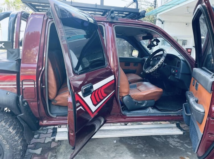 Toyota Hilux 1990 - Used Pick-up  sale in Sri Lanka - patpat.lk
