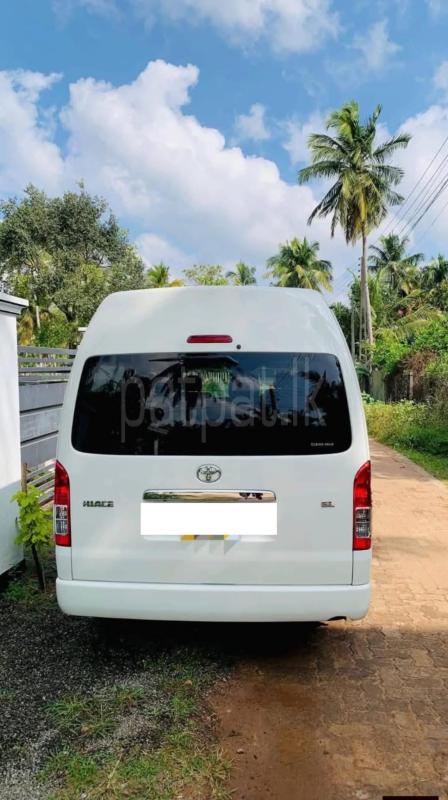 Toyota Hiace 2017 - பயன்படுத்தப்பட்டது வேன் sale in Sri Lanka - patpat.lk