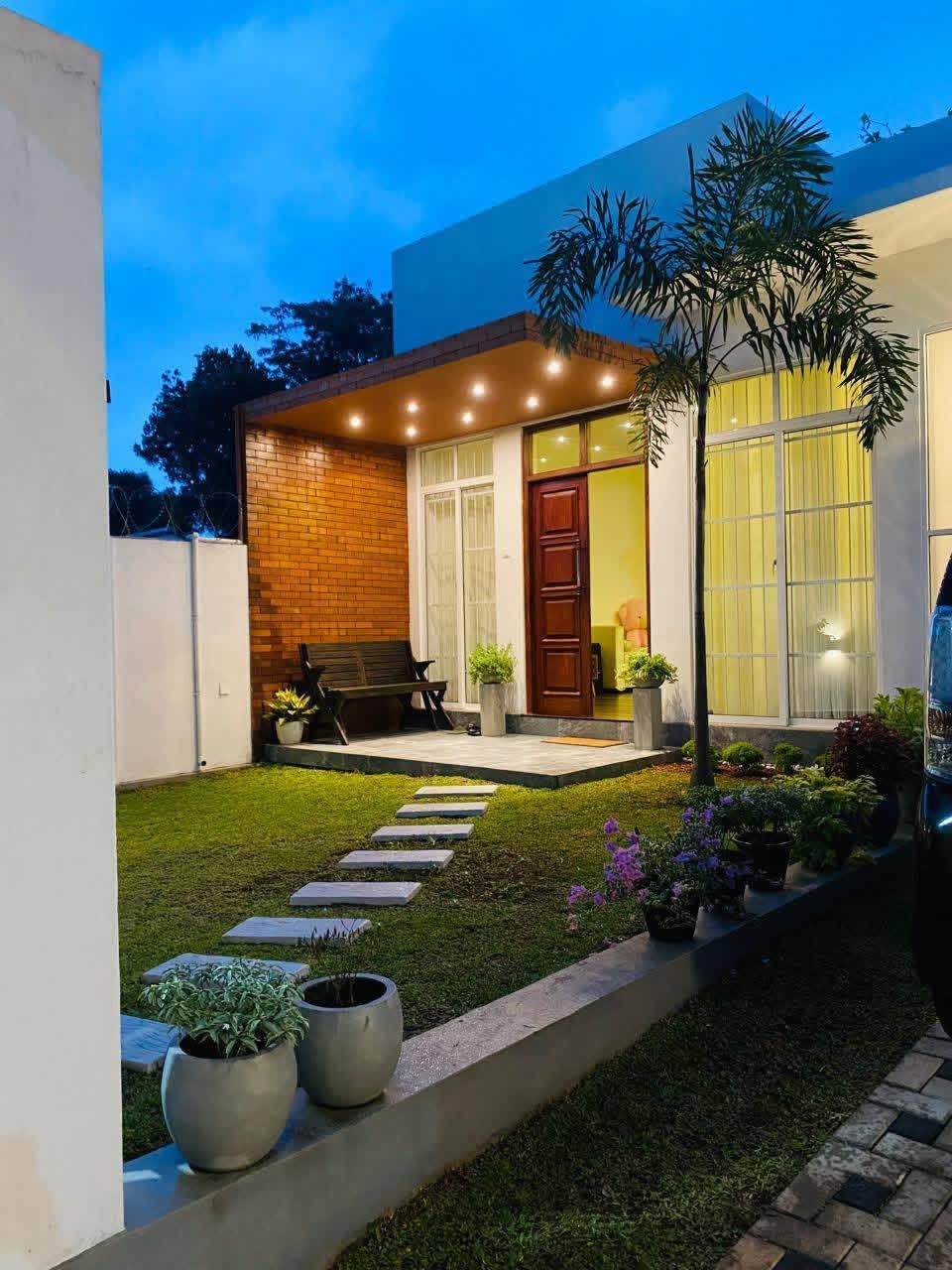 House for Sale in Athurugiriya