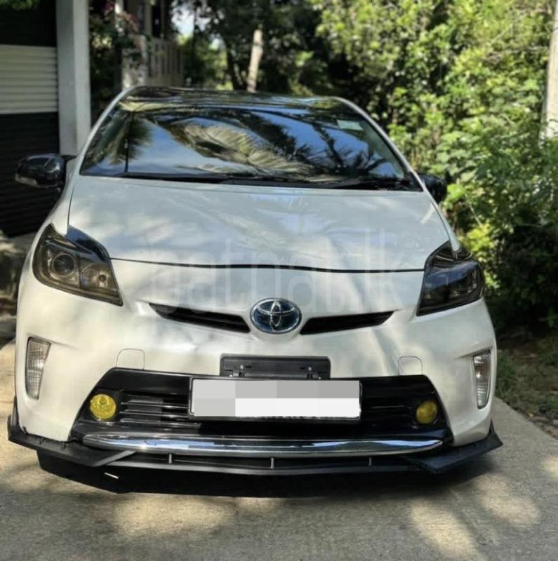 Toyota Prius 2014 - பயன்படுத்தப்பட்டது கார் sale in Sri Lanka - patpat.lk