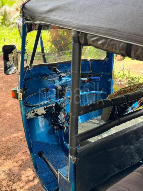 Bajaj 2 stroke 2005 - பயன்படுத்தப்பட்டது முச்சக்கர வண்டி sale in Sri Lanka - patpat.lk