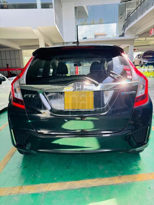 Honda Fit 2015 - பயன்படுத்தப்பட்டது கார் sale in Sri Lanka - patpat.lk