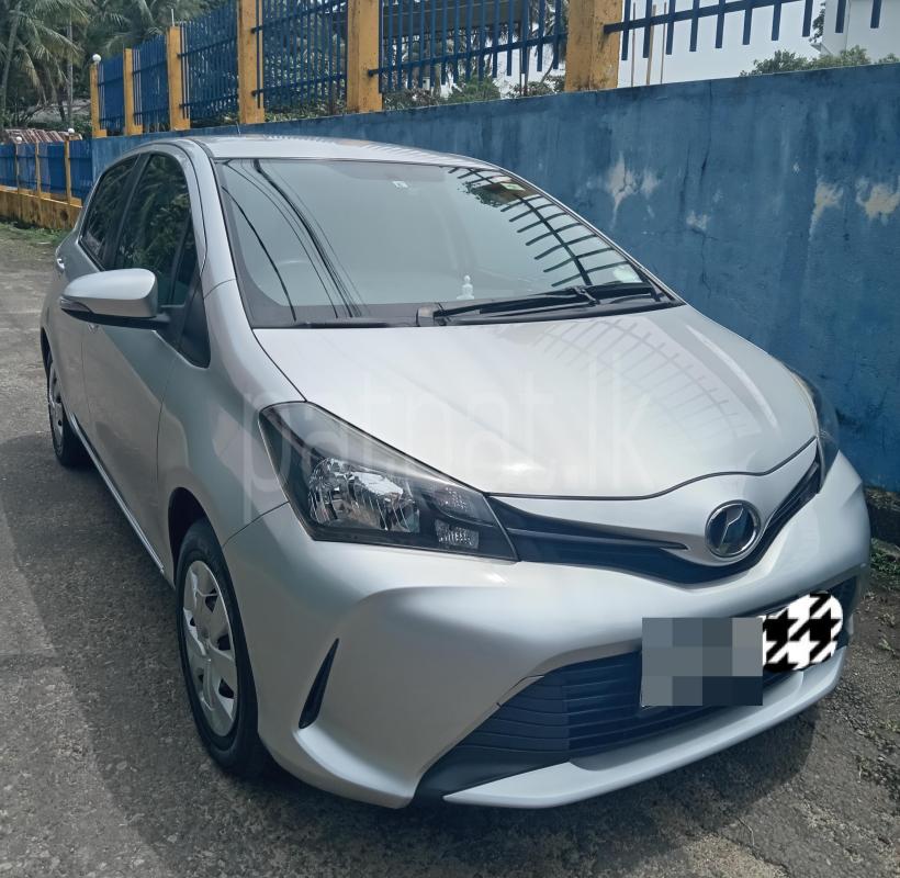 Toyota Vitz 2015 - பயன்படுத்தப்பட்டது கார் sale in Sri Lanka - patpat.lk