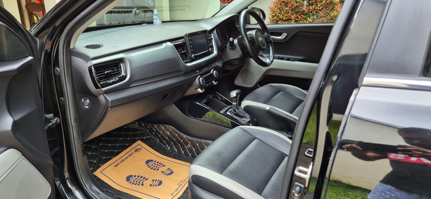 KIA Stonic 2019 - Used SUV sale in Sri Lanka - patpat.lk