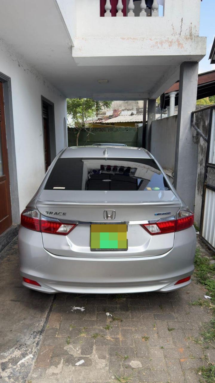 Honda Grace 2016 - Used Car sale in Sri Lanka - patpat.lk