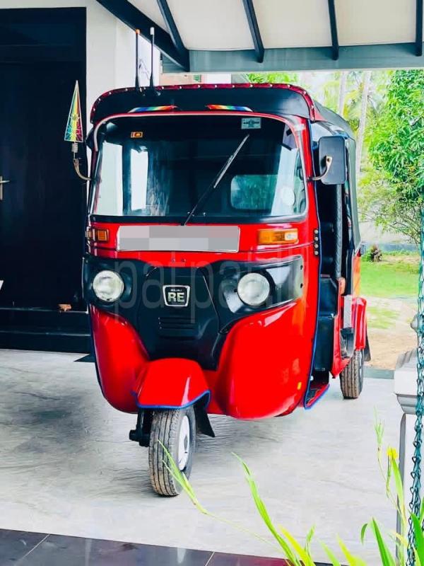 Bajaj Three Wheel 2018 - பயன்படுத்தப்பட்டது முச்சக்கர வண்டி sale in Sri Lanka - patpat.lk