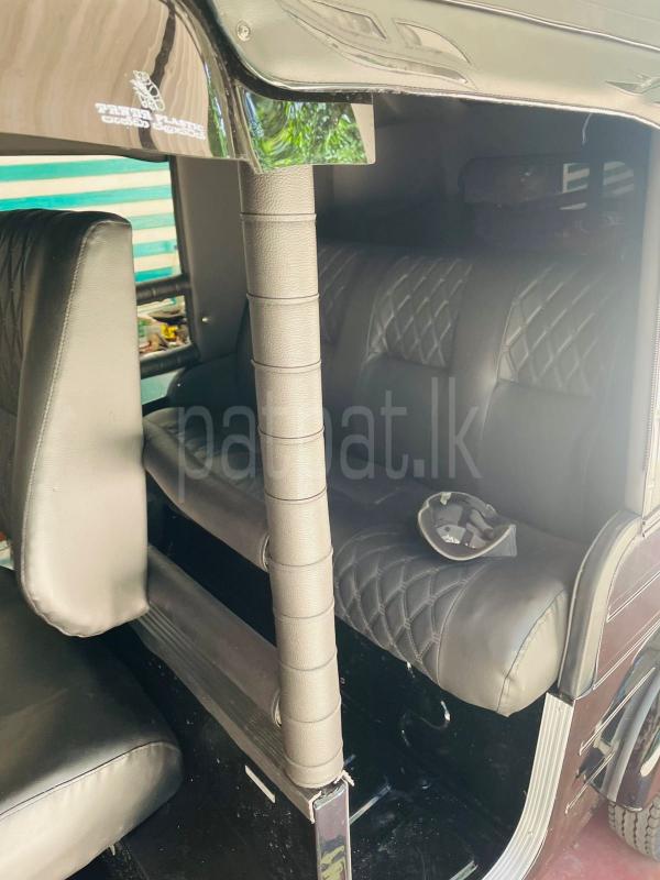 Bajaj Three Wheel 2015 - Used Three wheeler sale in Sri Lanka - patpat.lk