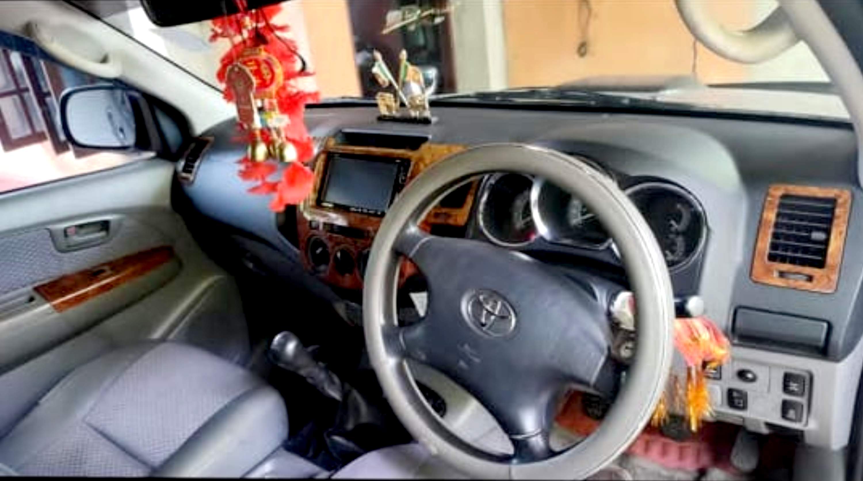 Toyota Hilux 2012 - பயன்படுத்தப்பட்டது சரக்கு போக்குவரத்து sale in Sri Lanka - patpat.lk