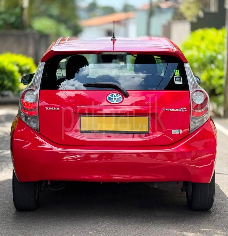 Toyota Prius 2014 - பயன்படுத்தப்பட்டது கார் sale in Sri Lanka - patpat.lk