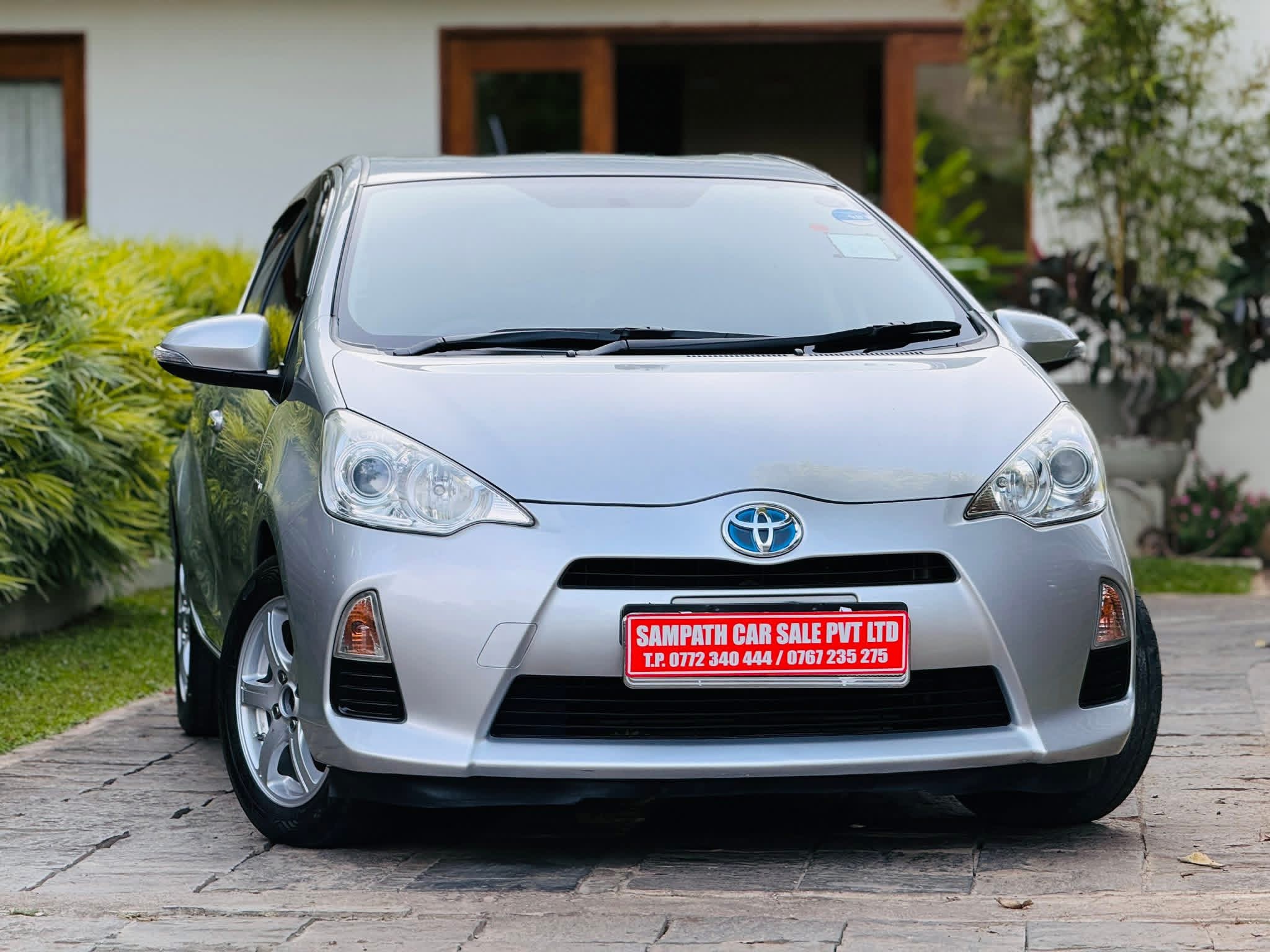 Toyota Aqua 2013 - Used Car sale in Sri Lanka - patpat.lk