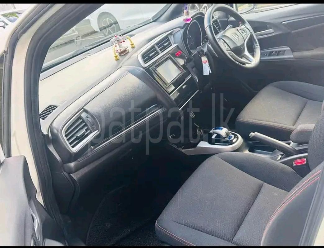 Honda Fit 2014 - பயன்படுத்தப்பட்டது கார் sale in Sri Lanka - patpat.lk
