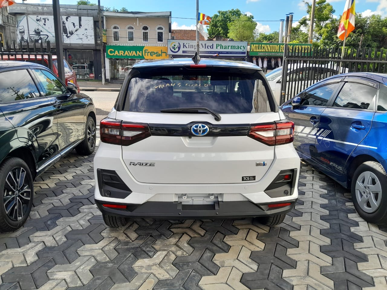 Toyota Raize 2025 - சான்றளிக்கப்பட்டது SUV sale in Sri Lanka - patpat.lk