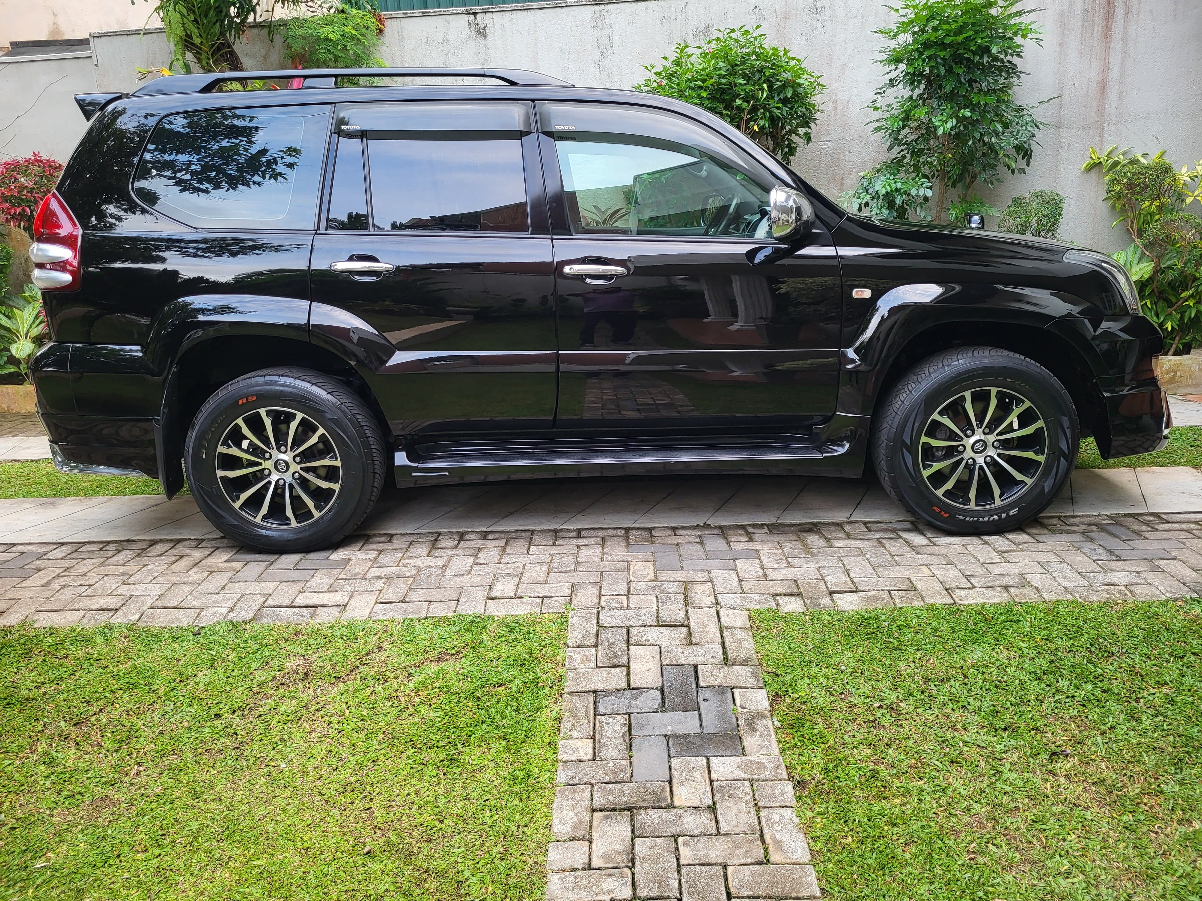 Toyota Land Cruiser Prado 2008 - භාවිතා කරන ලද SUV රථය sale in Sri Lanka - patpat.lk