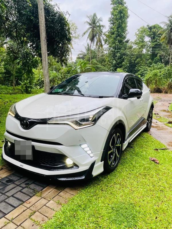 Toyota CHR 2017 - பயன்படுத்தப்பட்டது SUV sale in Sri Lanka - patpat.lk