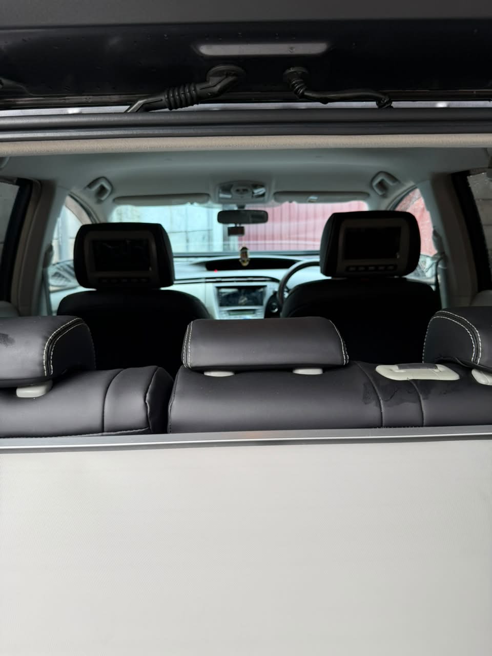 Toyota Prius 2011 - பயன்படுத்தப்பட்டது கார் sale in Sri Lanka - patpat.lk