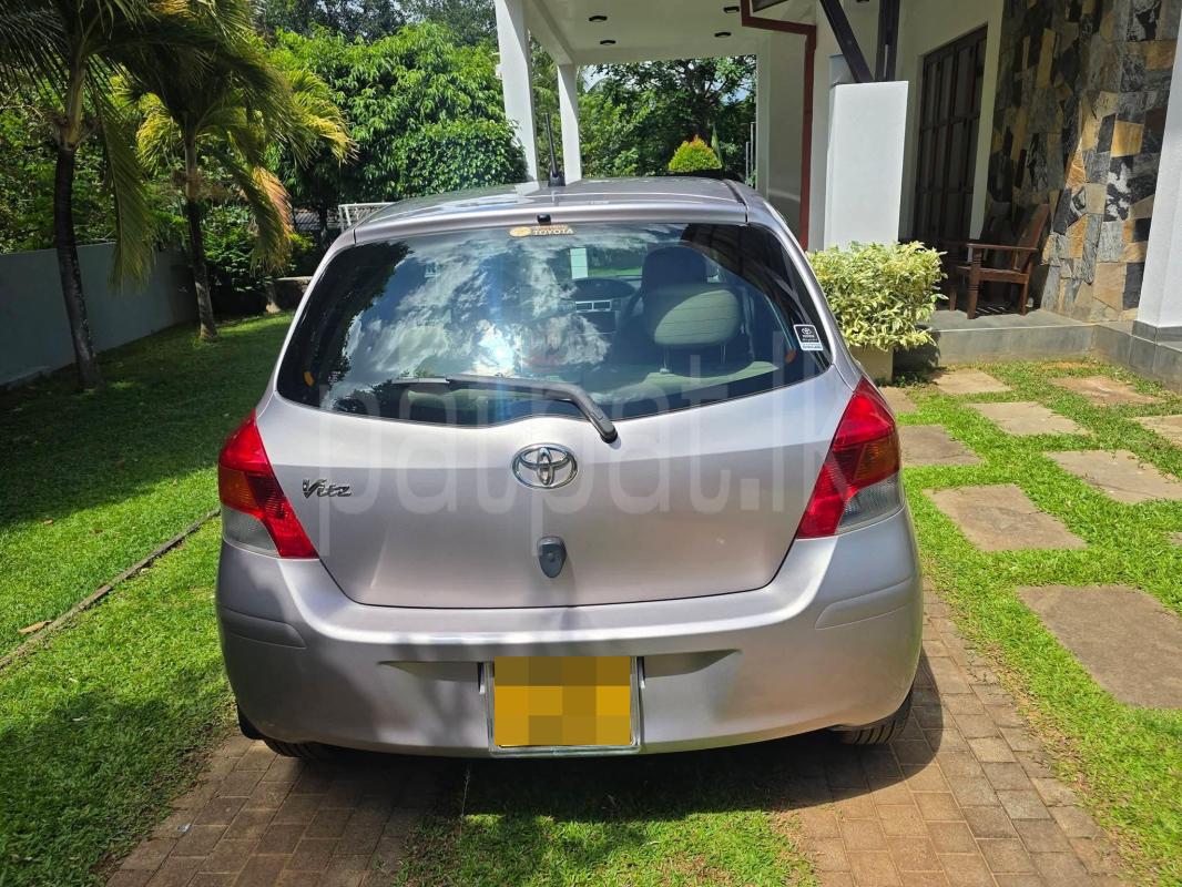 Toyota Vitz 2010 - Used Car sale in Sri Lanka - patpat.lk