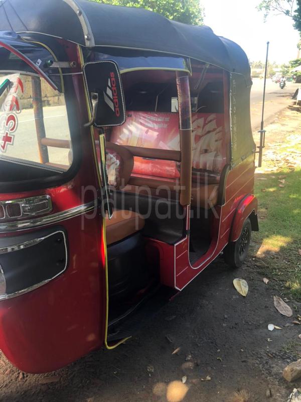 Bajaj 4 stroke 2016 - பயன்படுத்தப்பட்டது முச்சக்கர வண்டி sale in Sri Lanka - patpat.lk