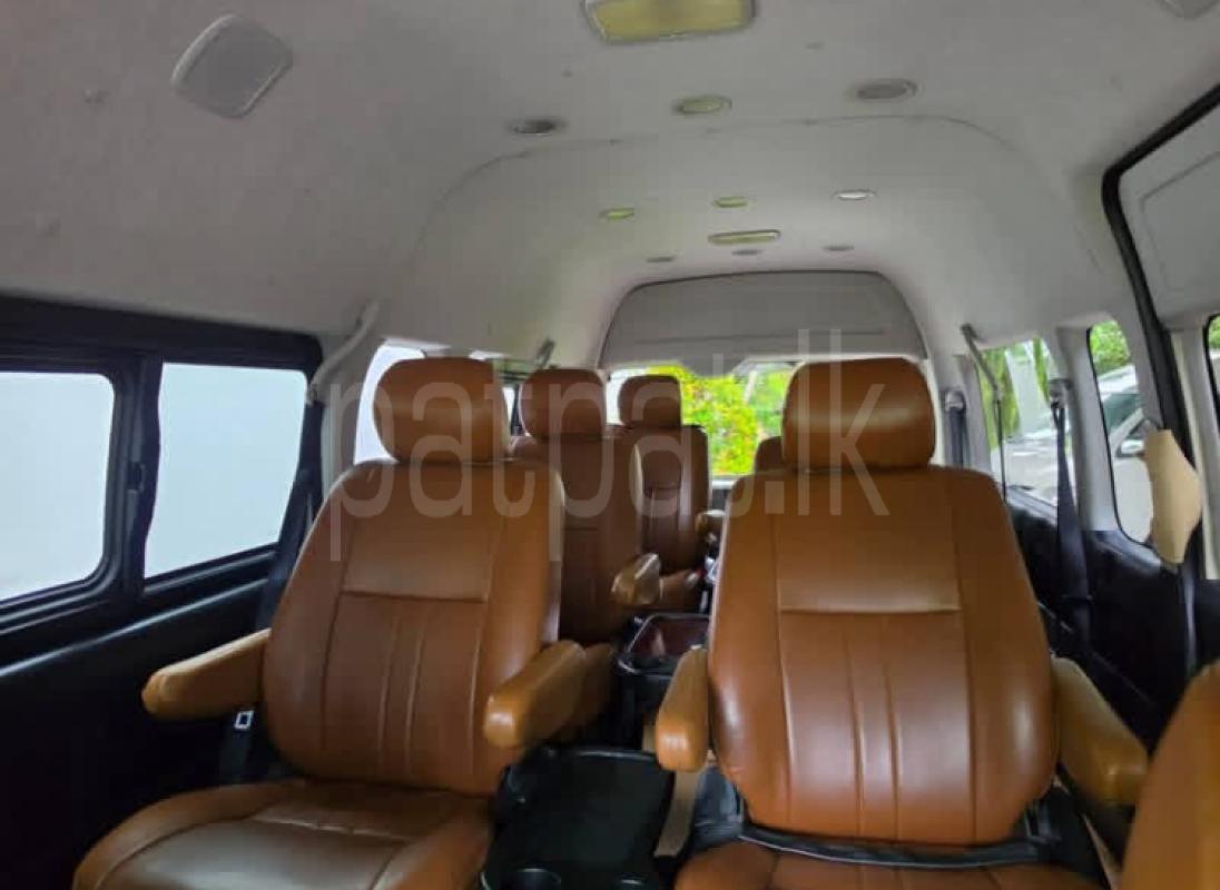 Toyota Hiace 2017 - பயன்படுத்தப்பட்டது வேன் sale in Sri Lanka - patpat.lk