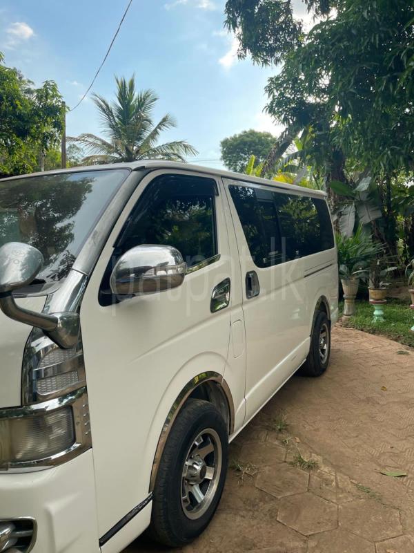 Toyota Super GL 2007 - பயன்படுத்தப்பட்டது வேன் sale in Sri Lanka - patpat.lk