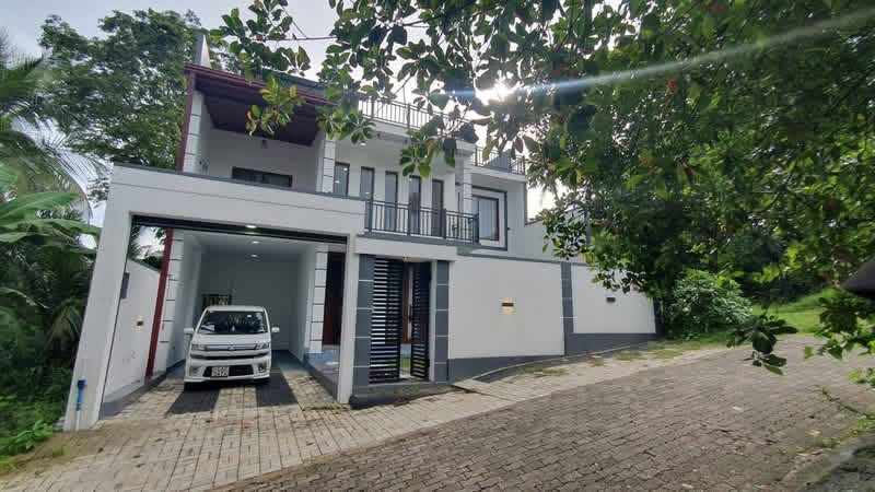 House for Sale in Athurugiriya